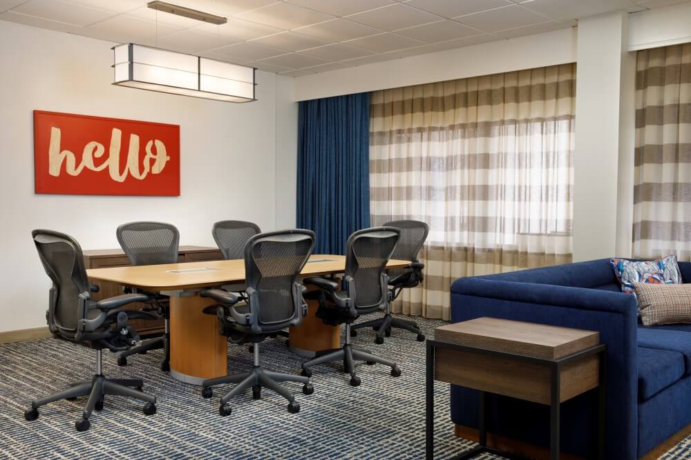 DoubleTree-Conference-Suite-Table-Suite-111