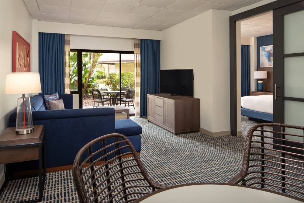 DoubleTree-Patio-Living-Room