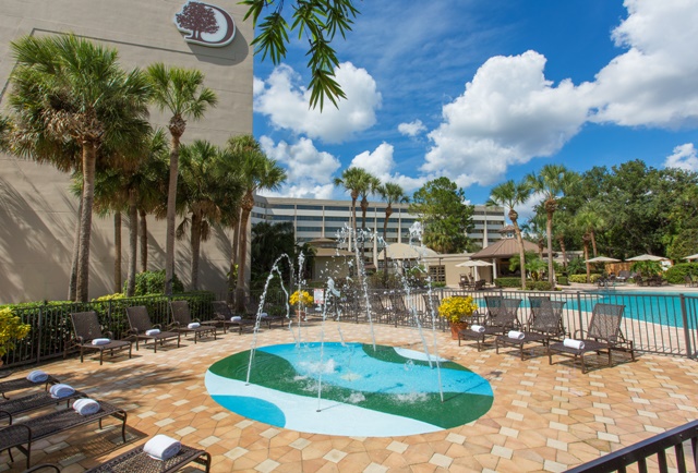 soubletree-suitessplash-pad