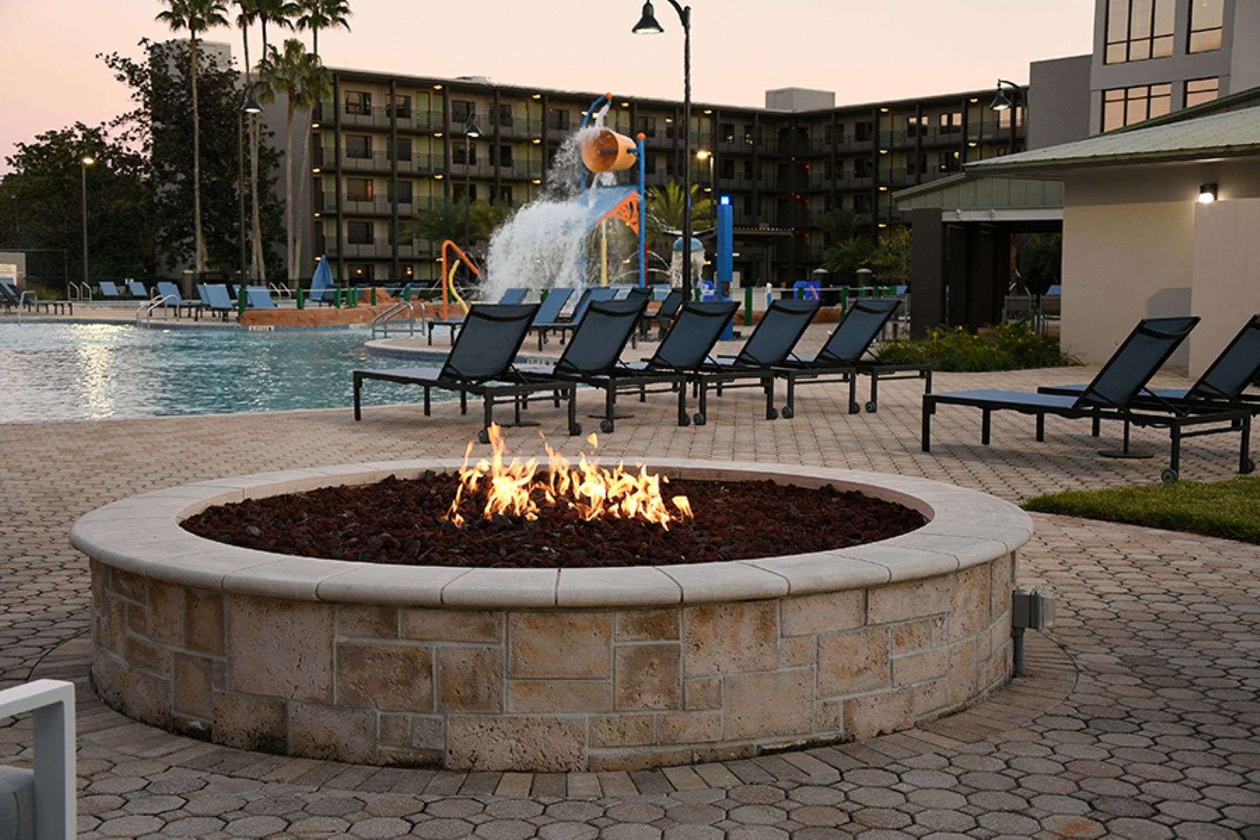 Wyndham Garden Lake Buena Vista – Disney Springs® Resort Area Outdoor Fire Pit Wyndham Garden Lake Buena Vista – Disney Springs® Resort Area Outdoor Fire Pit