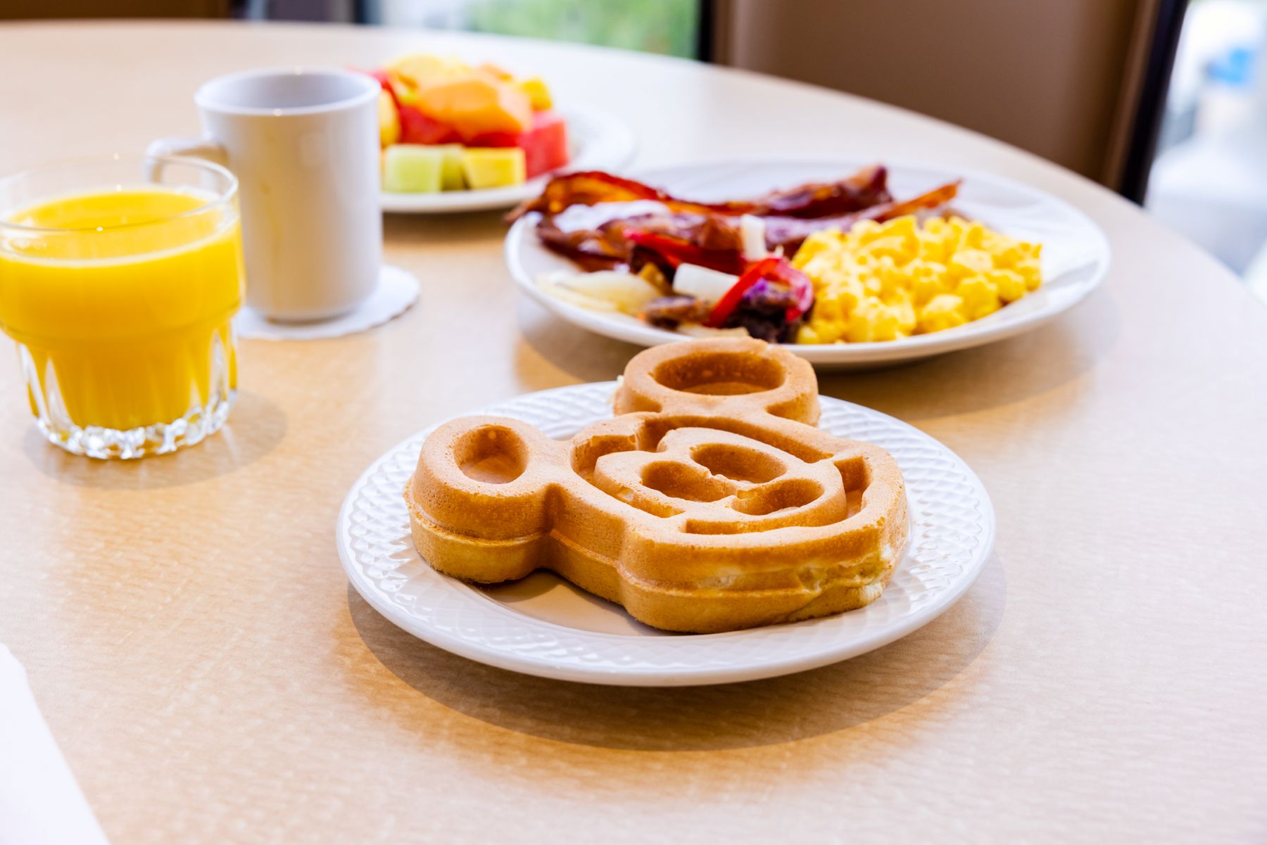 Wyndham Garden Lake Buena Vista – Disney Springs® Resort Area Dining LakeView Restaurant Mickey Waffles