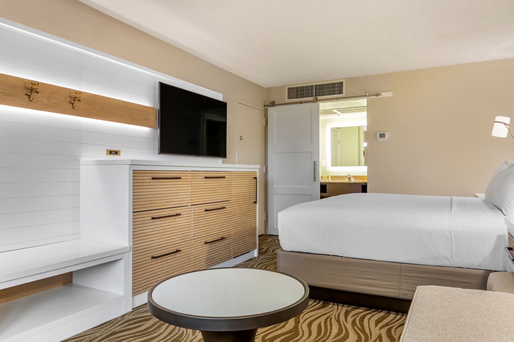 Wyndham Garden Lake Buena Vista – Disney Springs® Resort Area King Room