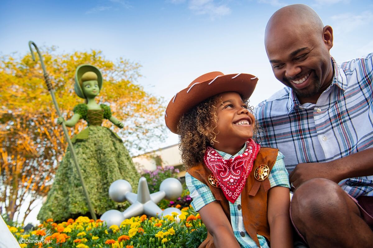 Little girl with her dad at EPCOT